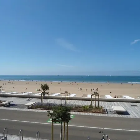 Beau 1er étage Avec Balcon Et Ascenseur - Fr-1-331-43 * Les Sables-dʼOlonne